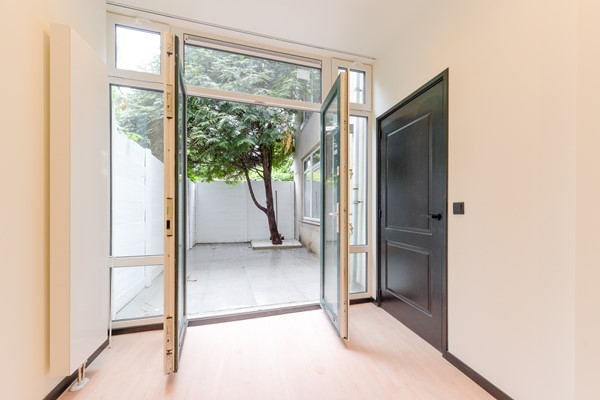 Medium property photo - Loosduinseweg, 2571 AS Den Haag